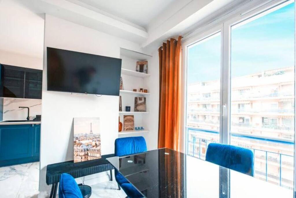 2p Moderne Proche Promenade Des Anglais, Apercu Nizza