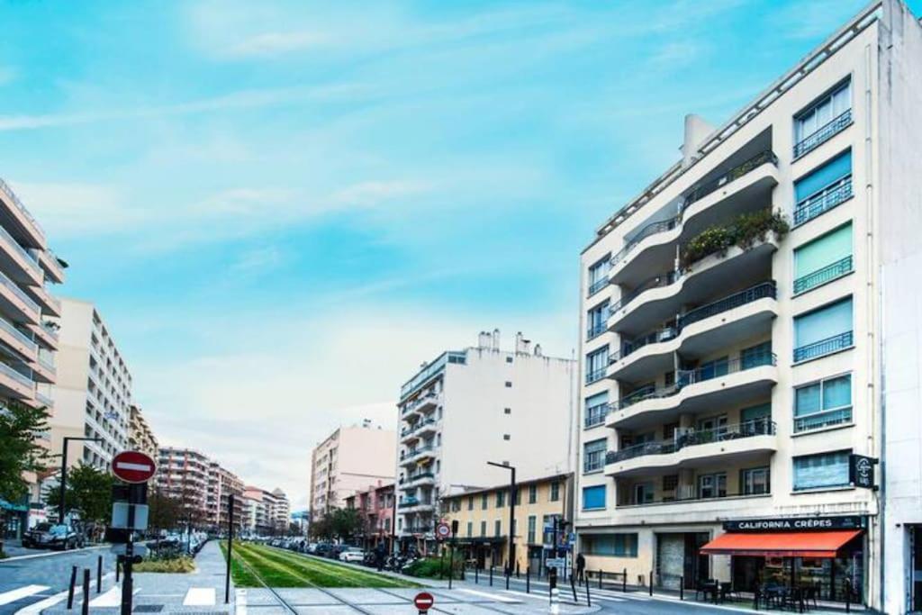 2p Moderne Proche Promenade Des Anglais, Apercu Appartamento *